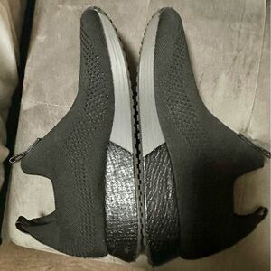 Women’s Bare Traps